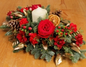 Festive Roselight Centrepiece